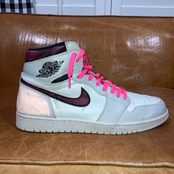 Nike Jordan 1 NYC to Paris - Picture 4 of 15